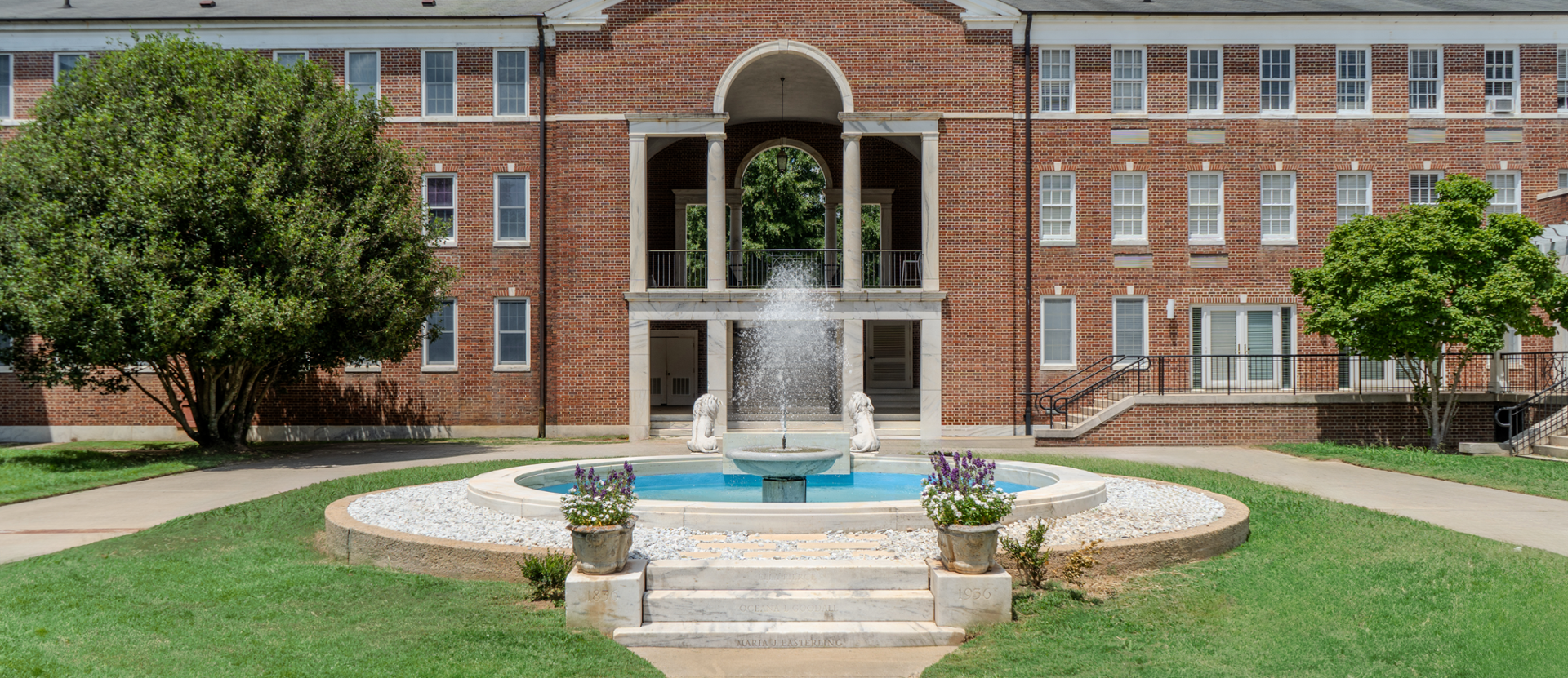 real fountain photo